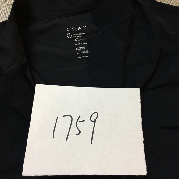 ADAY Something Borrowed Shirt Women's Size S Black Button Up Minimalist Classic - Picture 7 of 7